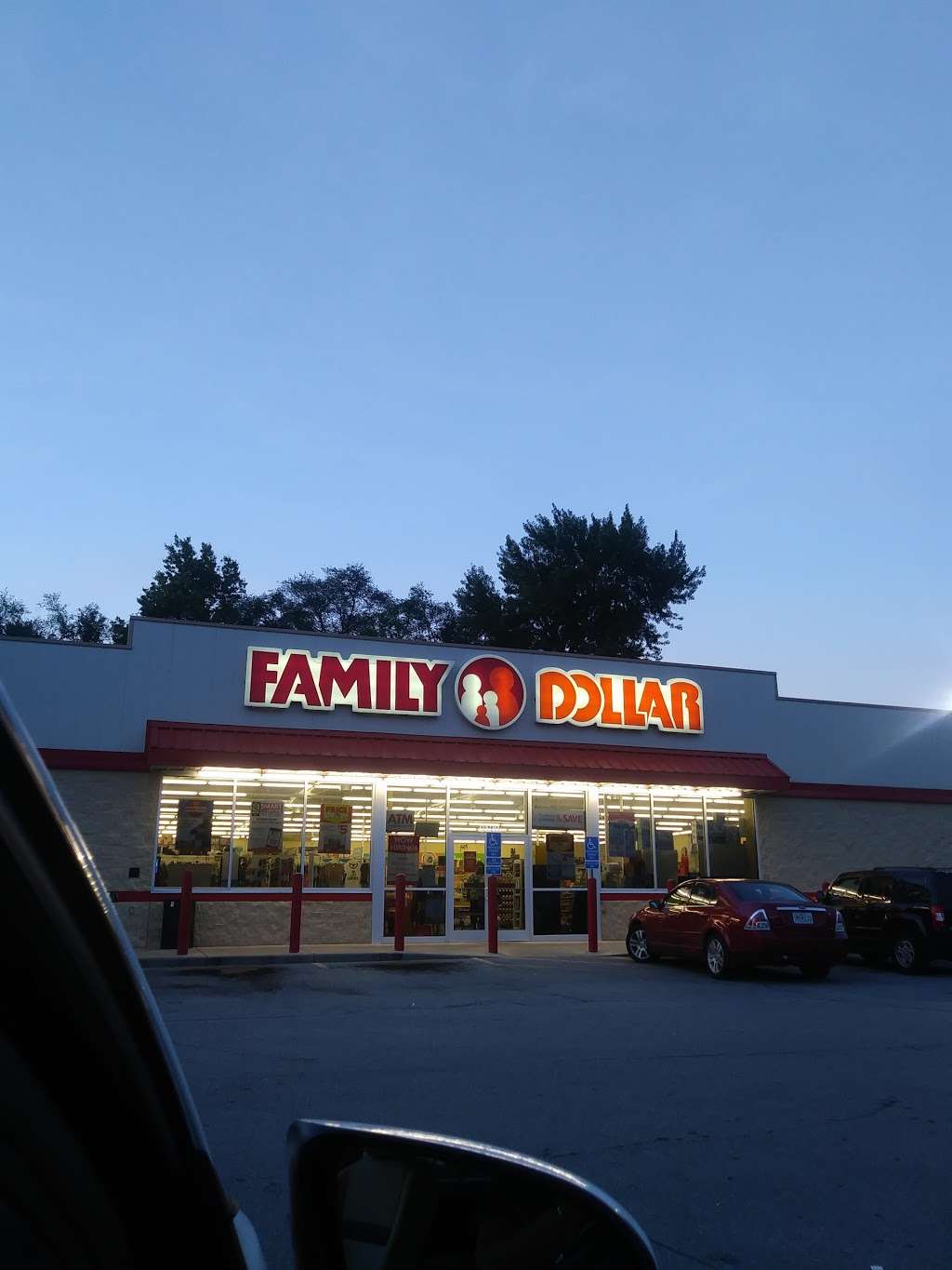 Family Dollar | 9120 East 35th St S, Independence, MO 64052, USA | Phone: (816) 356-4577