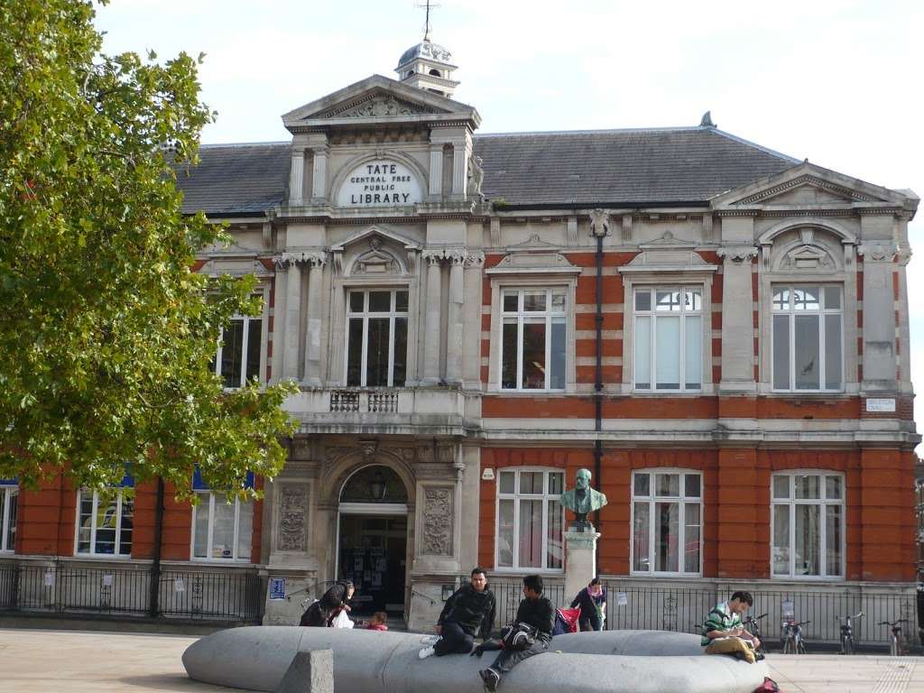 Brixton Library | Brixton Oval, Brixton, London SW2 1JQ, UK | Phone: 020 7926 1058