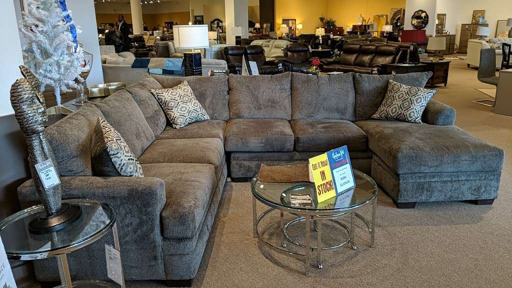 Huffman Koos Furniture | 200 Trotters Way, Freehold, NJ 07728, USA | Phone: (732) 343-7999