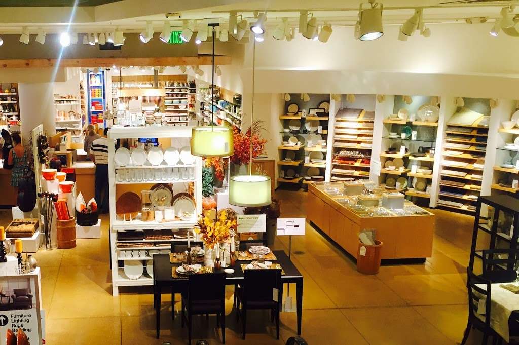 Crate and Barrel | 2800 Clarendon Blvd, Arlington, VA 22201 | Phone: (703) 890-2300