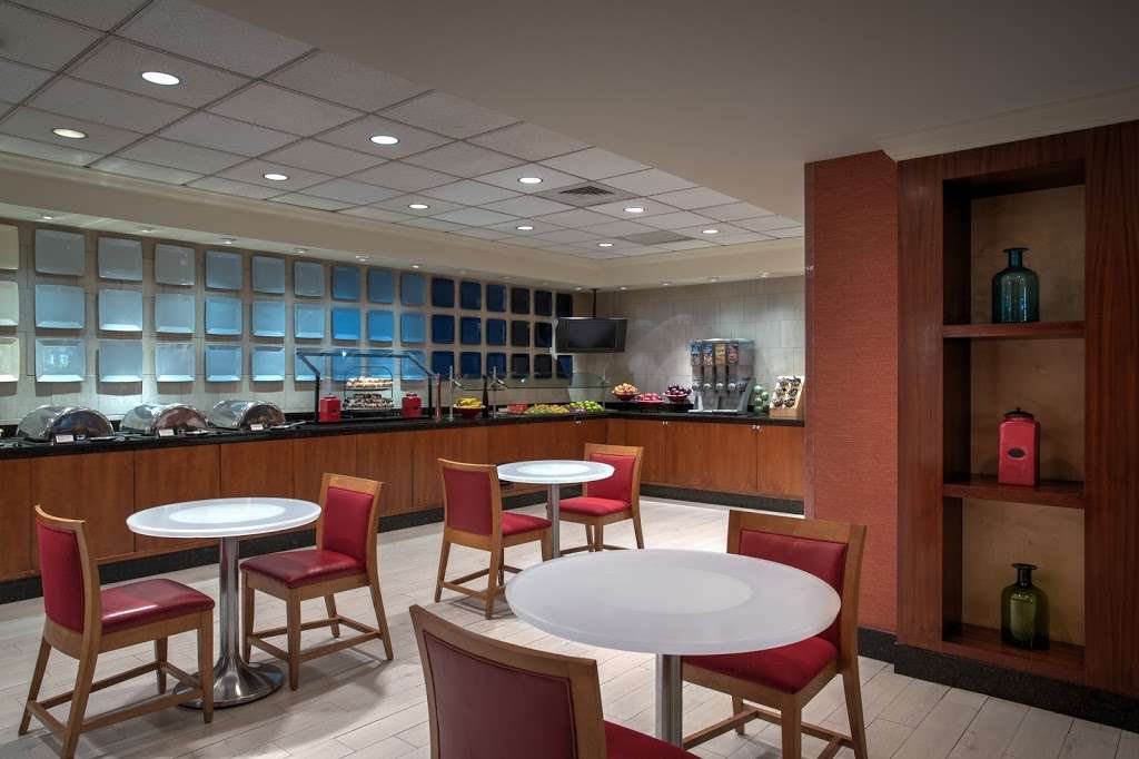 Residence Inn by Marriott New York Manhattan/Times Square | 1033 6th Ave, New York, NY 10018, USA | Phone: (212) 768-0007