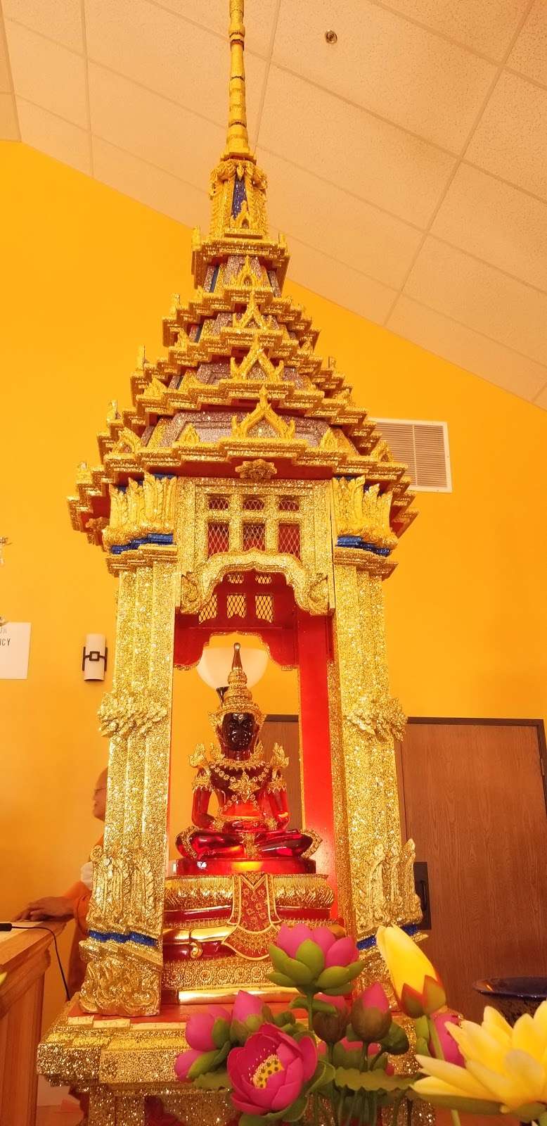 Wat Phra-That Bua-Luang Thai Meditation Center | 22936 CA-202, Tehachapi, CA 93561, USA | Phone: (661) 822-8932