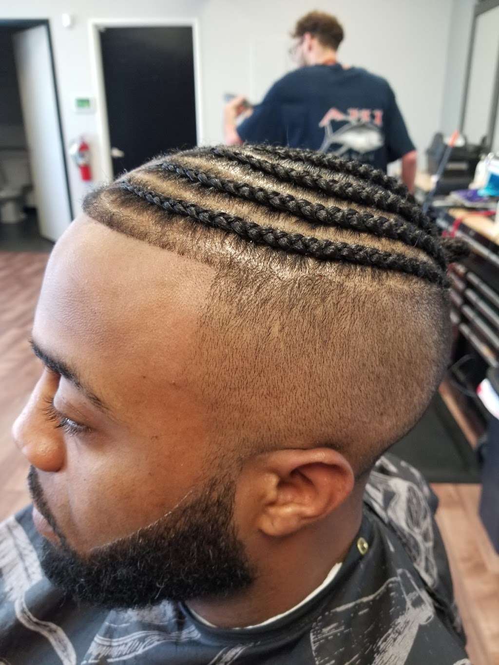 Big Hit Barbershop Las Vegas | 5651 S Grand Canyon Dr #105, Las Vegas, NV 89148, USA | Phone: (702) 930-8657