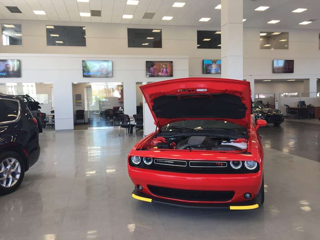 Lester Glenn Chrysler Dodge Jeep RAM FIAT | 1199 Route 37 W, Toms River, NJ 08755, USA | Phone: (855) 885-4200