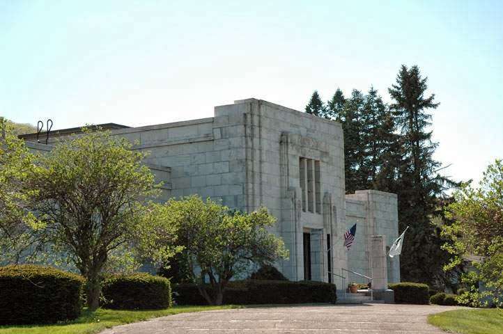 Glenwood Mausoleum & Memorial Park | 703 Morgan Hwy, Clarks Summit, PA 18411, USA | Phone: (888) 745-3696