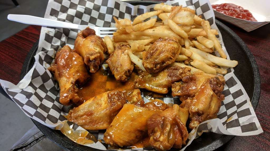 Wings-N-Fire | 5420 Deep Lake Rd #1000, Oviedo, FL 32765 | Phone: (321) 316-4210