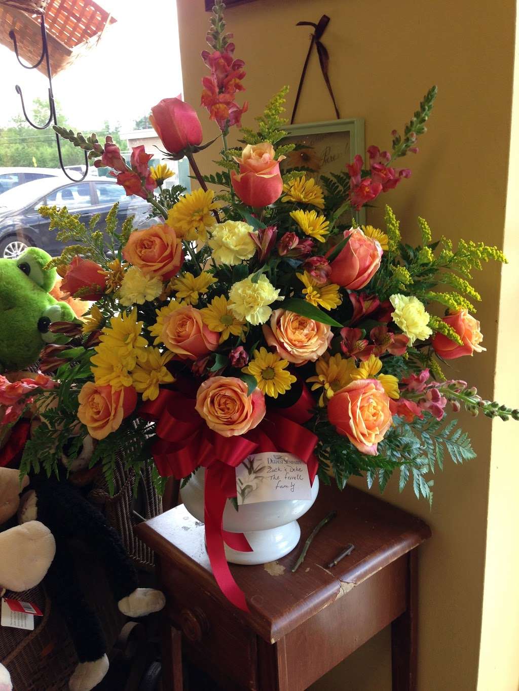 Miss Bee Haven Florist | 1302 Monmouth Rd, Mt Holly, NJ 08060, USA | Phone: (609) 261-2900