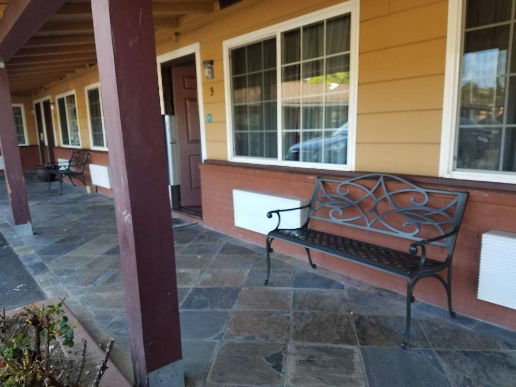 Muir Lodge Motel Martinez | 3930 Alhambra Ave, Martinez, CA 94553 | Phone: (925) 228-3308