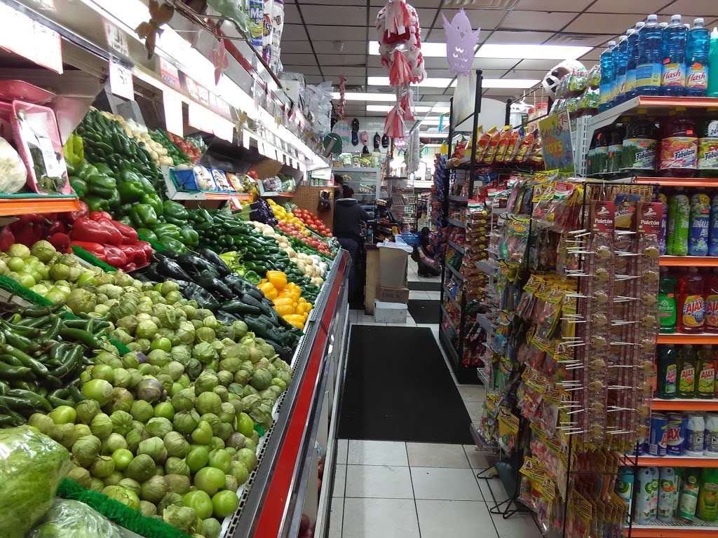 Supermercado Joliet | 379 E Cass St, Joliet, IL 60432, USA | Phone: (815) 723-6078