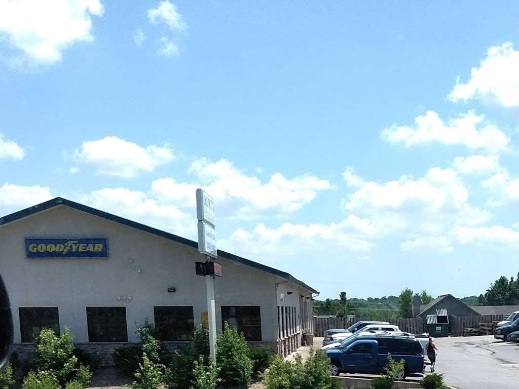 Hunt’s Car Care Goodyear | 14143 Earthworks Drive, Smithville, MO 64089, USA | Phone: (816) 532-4600