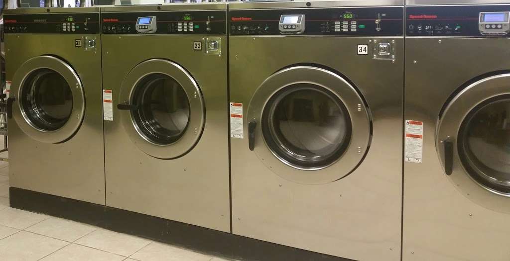 Laundry Basket Laundromat | 411 Chatham Heights Rd #125, Fredericksburg, VA 22405, USA | Phone: (540) 373-9546