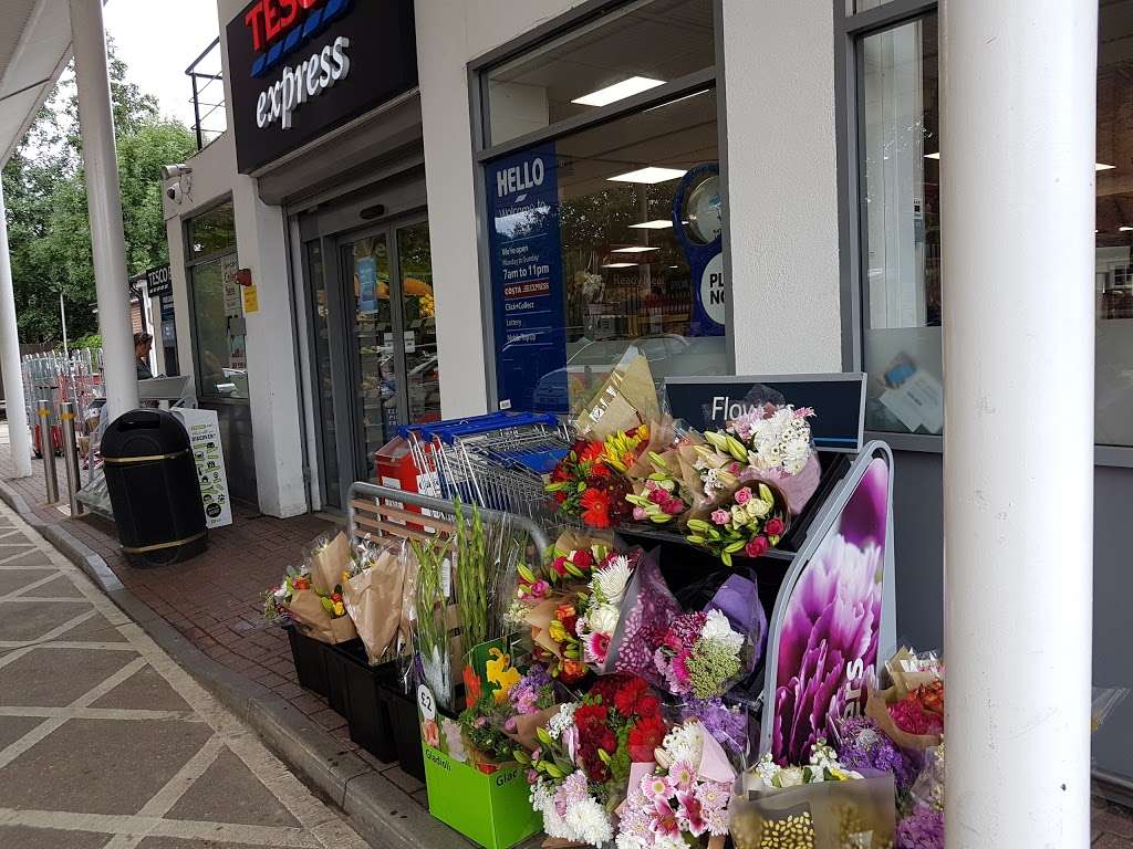 Tesco Esso Express | Lewes Rd, Forest Row RH18 5EP, UK | Phone: 0345 674 6498