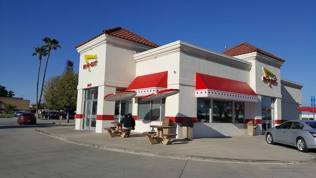 In-N-Out Burger | 2657 S 2nd St, Fresno, CA 93706, USA | Phone: (800) 786-1000