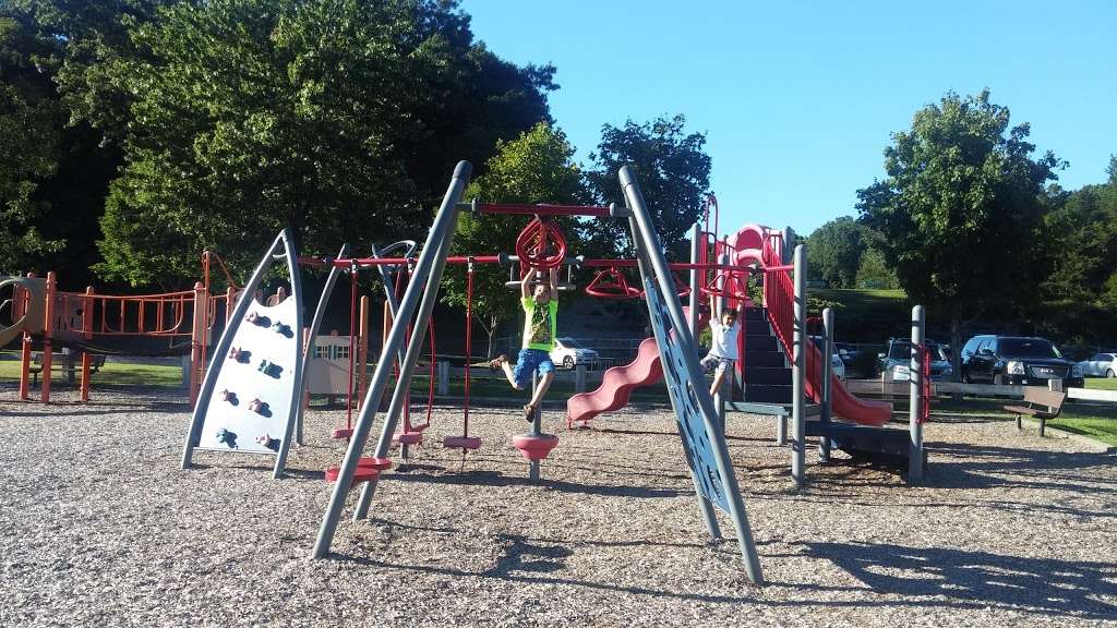 Wolfe Park in 285 Cutler's Farm Rd, Monroe, CT 06468, USA