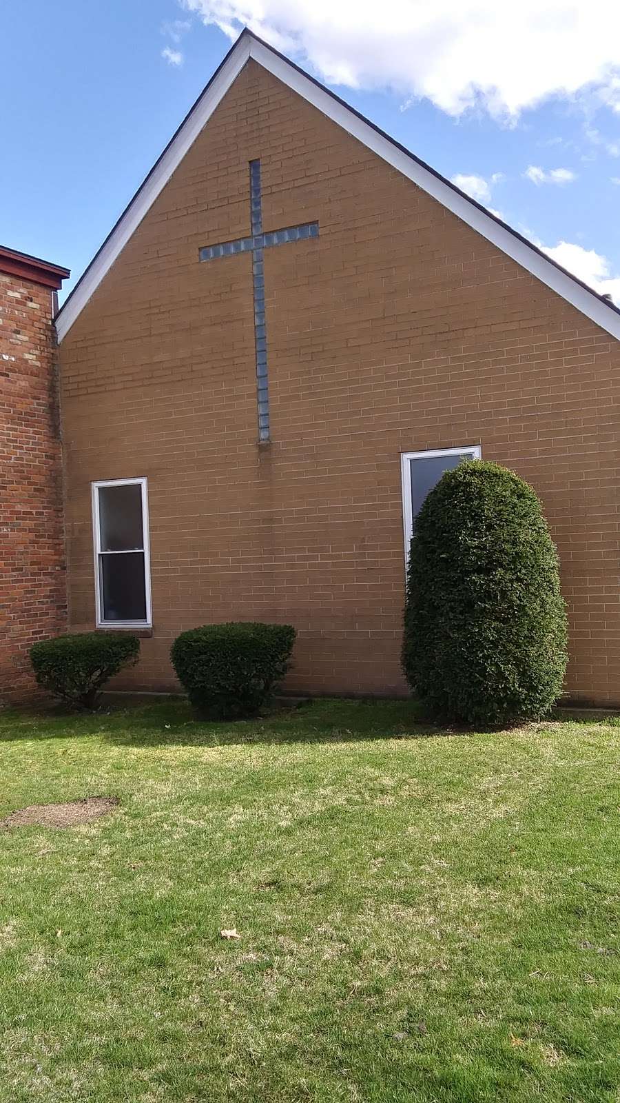 Real Life Community Church | 12 Michigan St E, Three Oaks, MI 49128, USA | Phone: (269) 756-7522