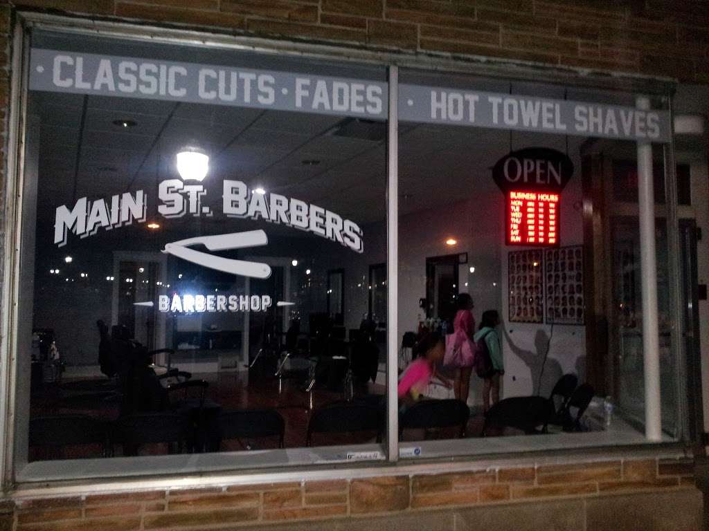 Main St. Barbers Barbershop | 119 Main St, Bensenville, IL 60106, USA | Phone: (630) 948-8530