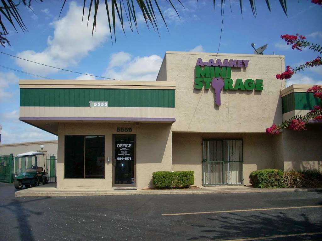 A-AAAKey Mini Storage | 5555 Northwest Loop 410, San Antonio, TX 78238 | Phone: (210) 684-1571