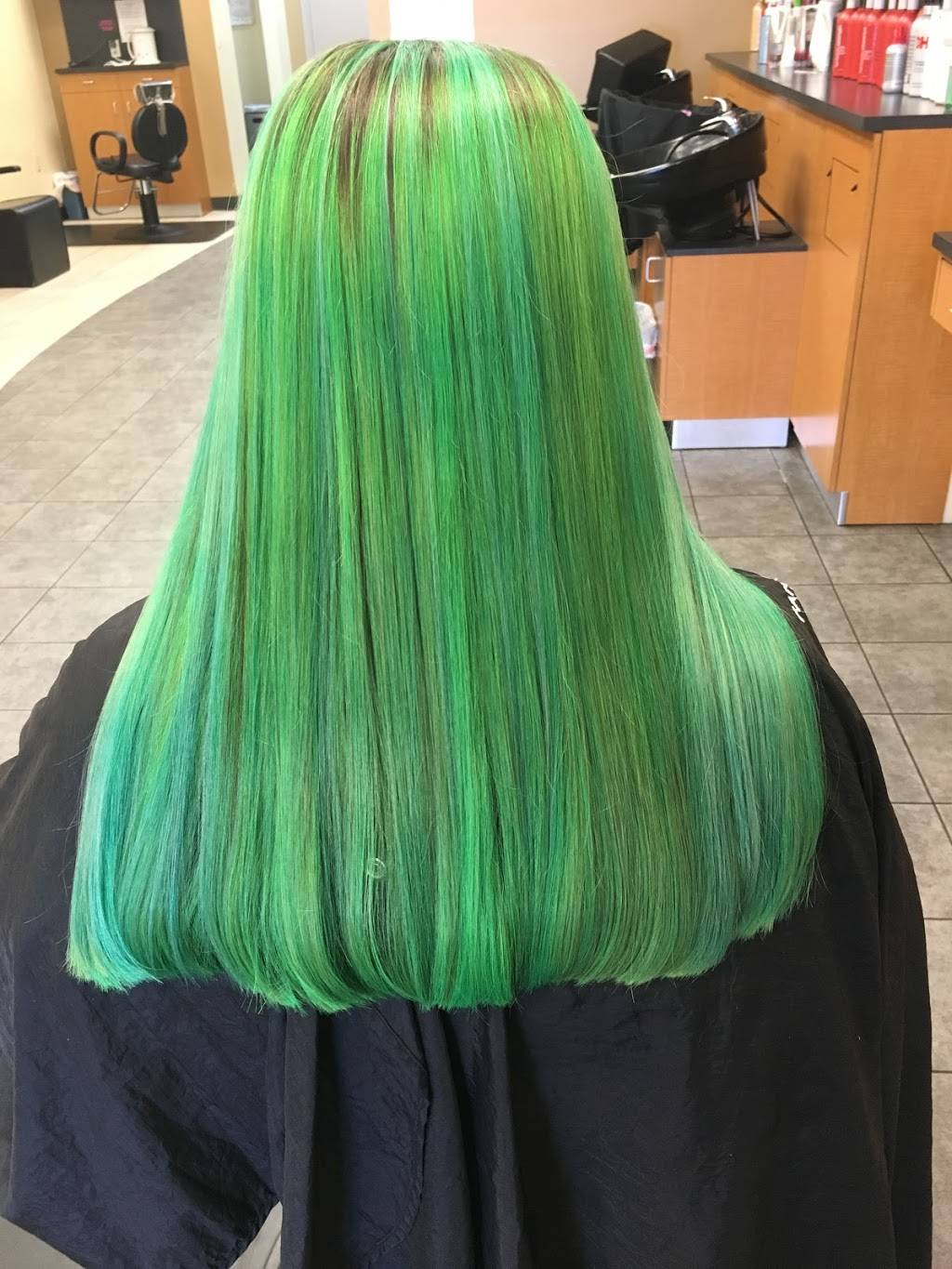 Fantastic Sams Cut & Color | 10218 Sullivan Rd, Baton Rouge, LA 70818, USA | Phone: (225) 261-3131