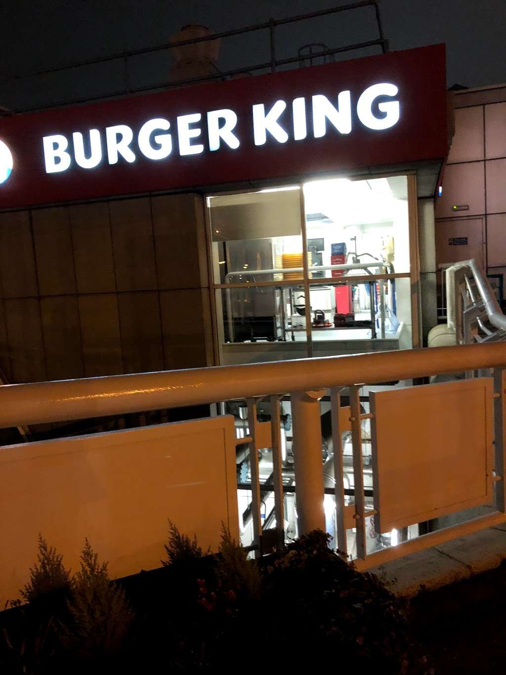 Burger King Arterial Road | Grays RM16 3BG, UK | Phone: 01708 865487