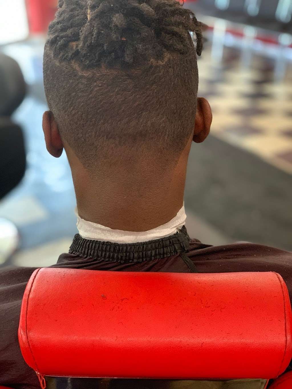 LeRoys Cuts | 2724 E 83rd St, Chicago, IL 60617, USA | Phone: (312) 366-5726