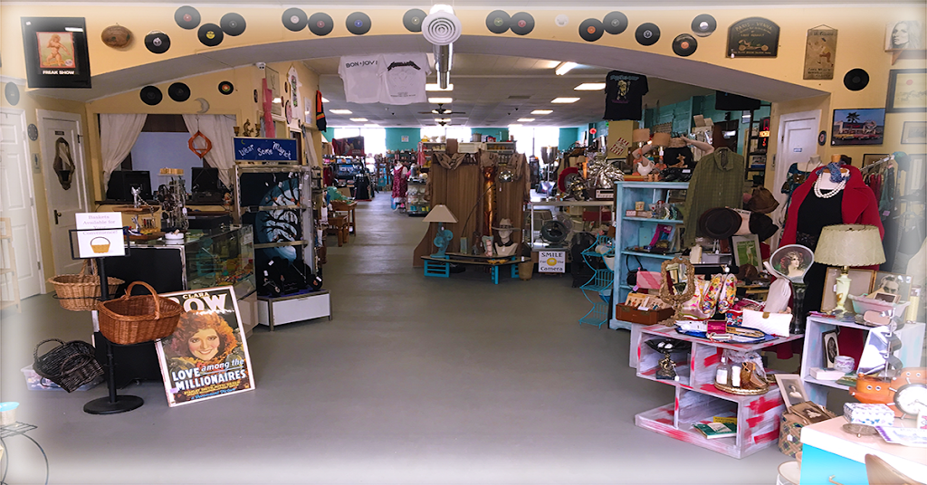 Mad Moon Marketplace | 59 S Main St, Red Lion, PA 17356, USA | Phone: (610) 850-1456