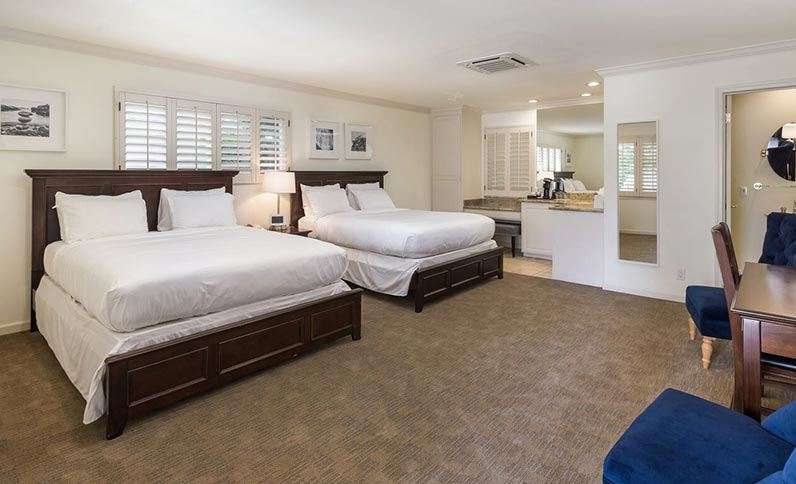 Saratoga Oaks Lodge | 14626 Big Basin Way, Saratoga, CA 95070, USA | Phone: (408) 867-3307