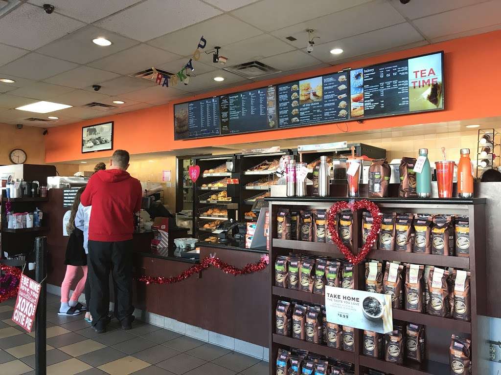 Dunkin Donuts | 1456 FL-7, Margate, FL 33063 | Phone: (954) 972-1205