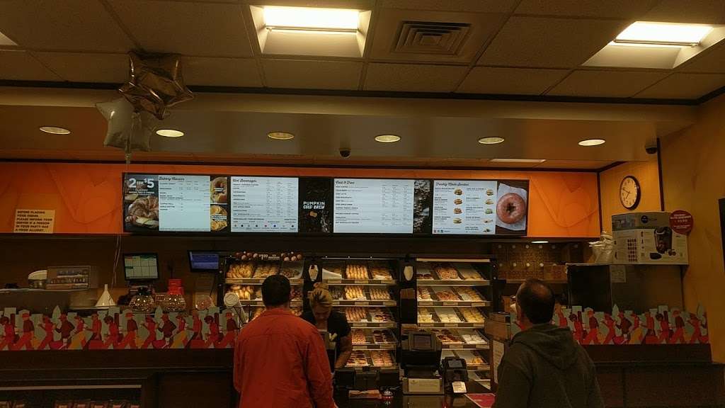 Dunkin | 385 Putnam Pike, Smithfield, RI 02917, USA | Phone: (401) 231-3080