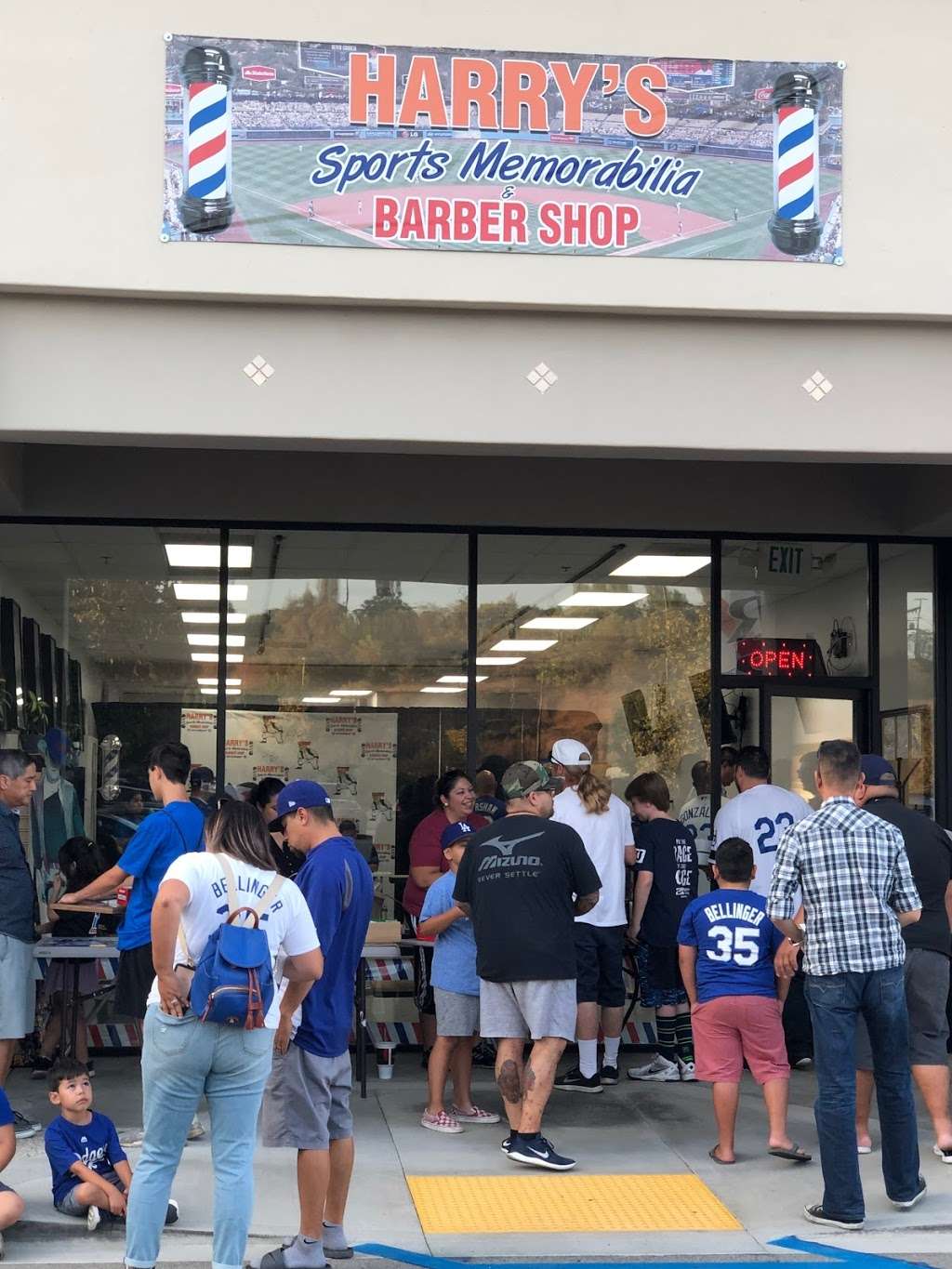 Harrys Sports Memorabilia & Barber Shop | 1435 N Montebello Blvd, Montebello, CA 90640, USA | Phone: (562) 484-1697