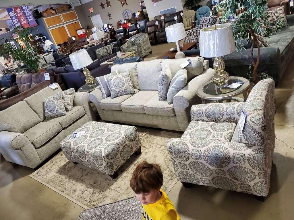 Walls Furniture & Mattress | 3611 N Nebo Rd, Muncie, IN 47304, USA | Phone: (765) 286-5494