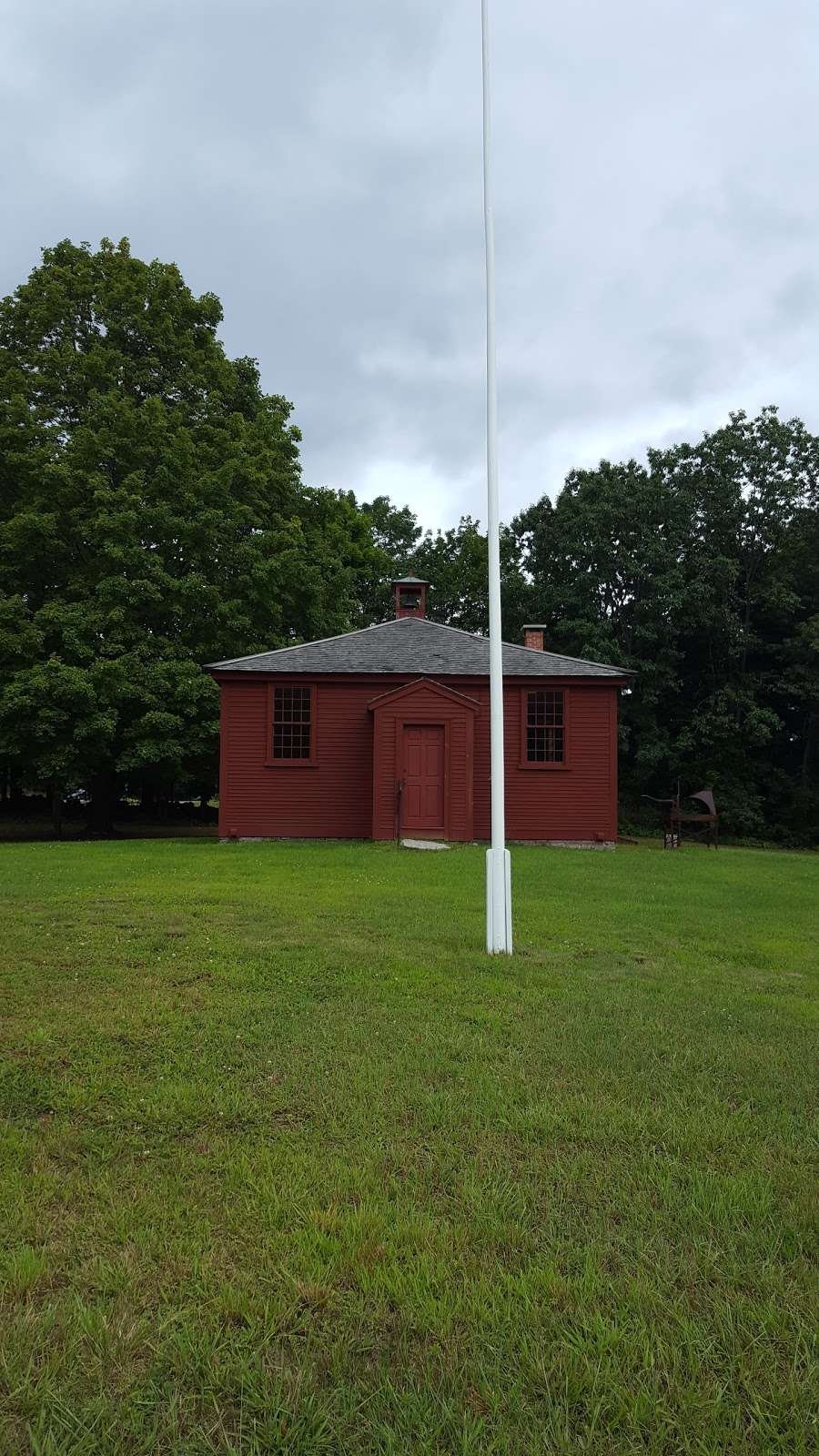 Little Red School House | 188-198 Kendall Rd, Dunstable, MA 01827, USA