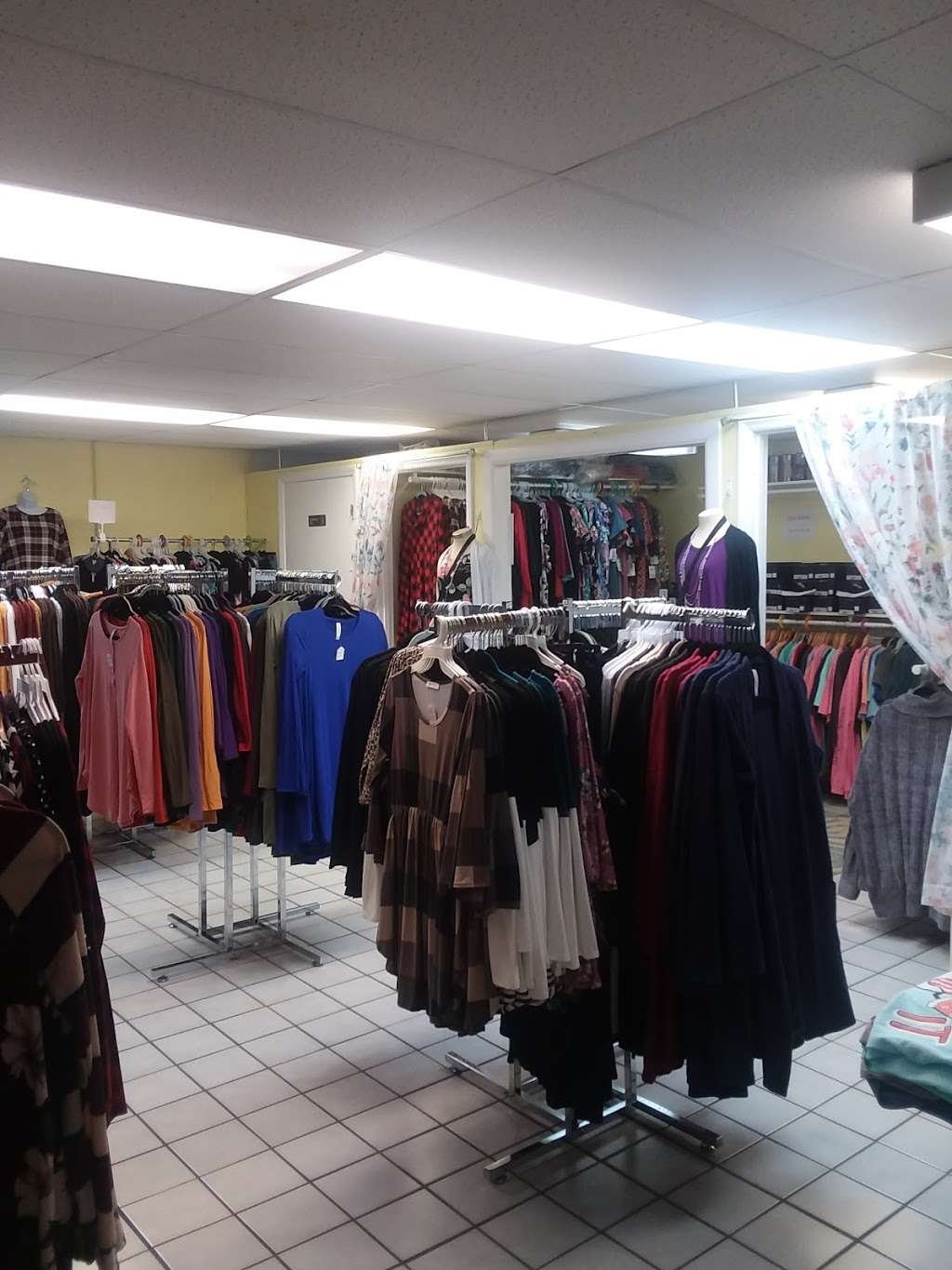 Comfortably U | 18 S Main Ave, Maiden, NC 28650, USA | Phone: (828) 970-4244