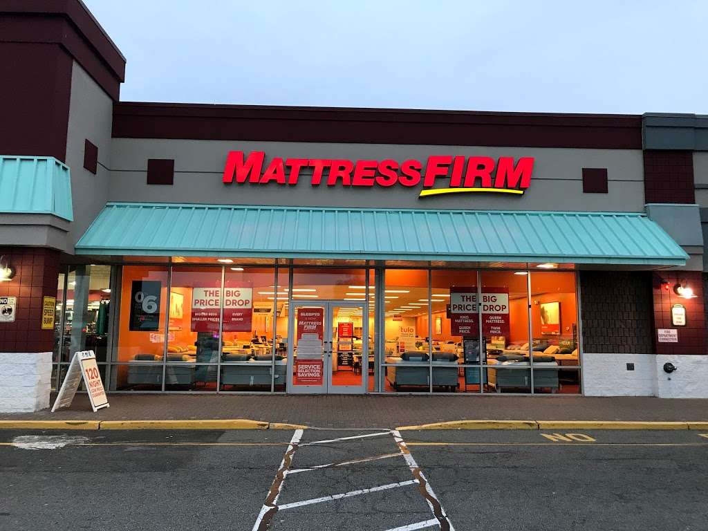 Mattress Firm Edgewater South | 469 River Rd, Edgewater, NJ 07020, USA | Phone: (201) 941-6019