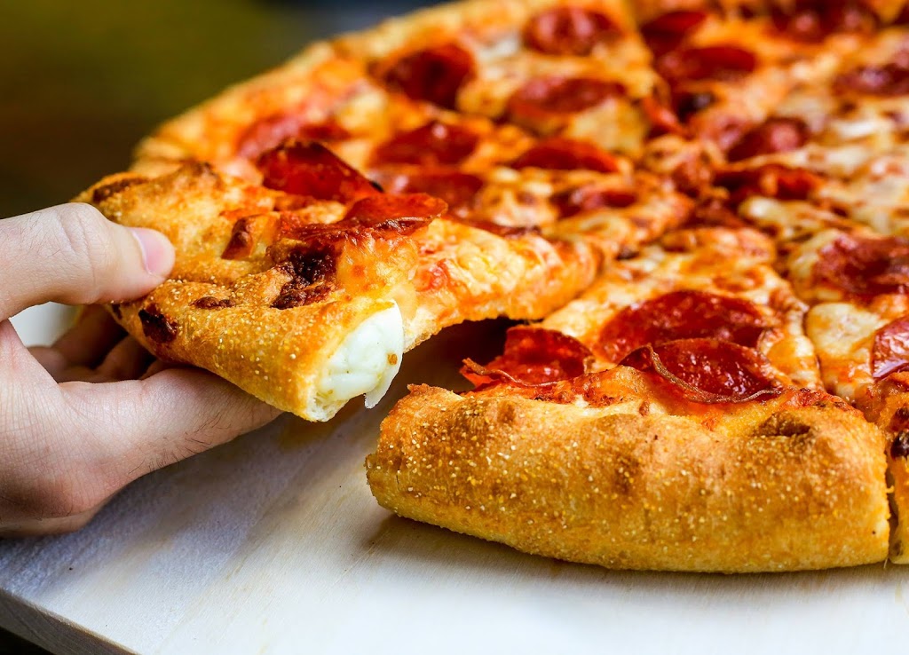 Hungry Howies Pizza | 13548 Beechnut St #800, Houston, TX 77083, USA | Phone: (346) 214-1010