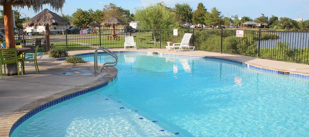 USA RV Resorts Marina Bay | 925 Marina Bay Dr, Kemah, TX 77565, USA | Phone: (281) 334-9944