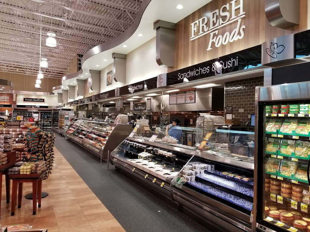 Harris Teeter | Antiquity Town Center, 21720 Catawba Ave, Cornelius, NC 28031, USA | Phone: (704) 895-5351