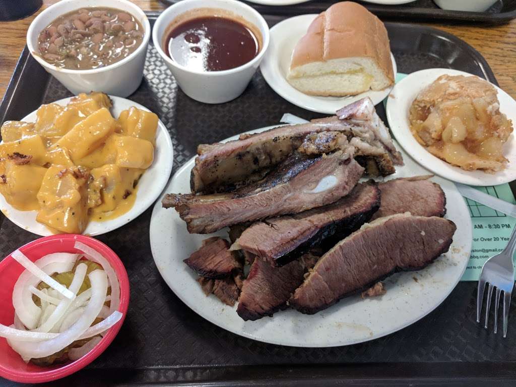 Gils Bar-B-Q | 13318 Westheimer Rd, Houston, TX 77077 | Phone: (281) 589-7100