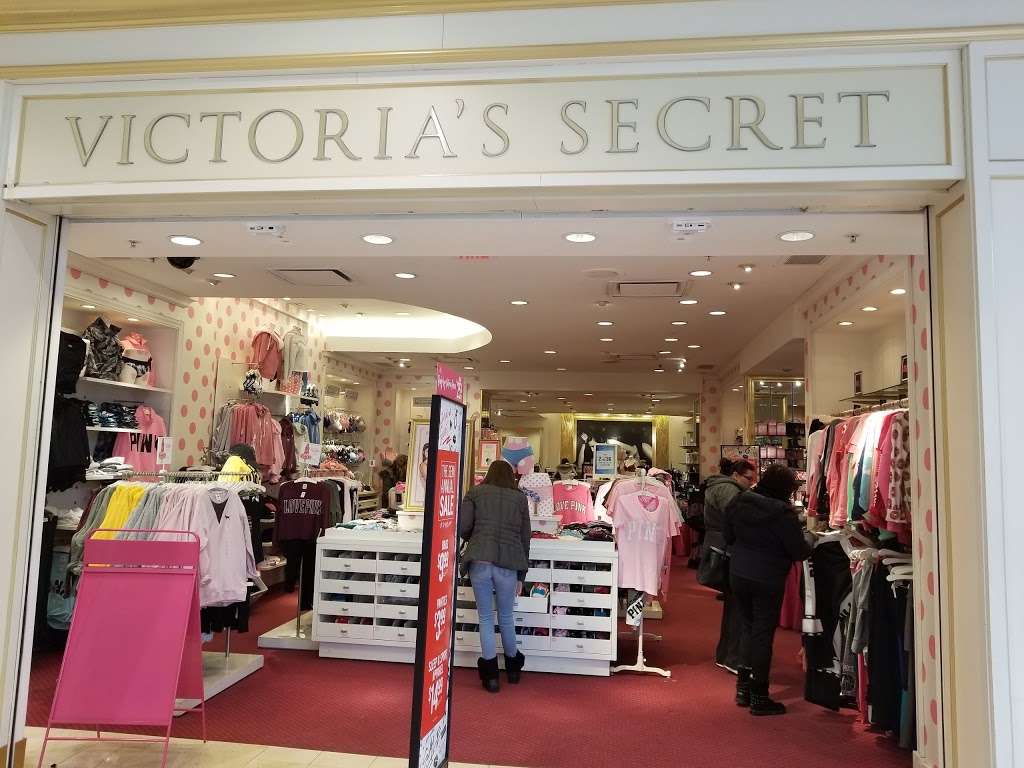 Victorias Secret & PINK | 123 Palmer Park Mall, Easton, PA 18045, USA | Phone: (610) 923-6413