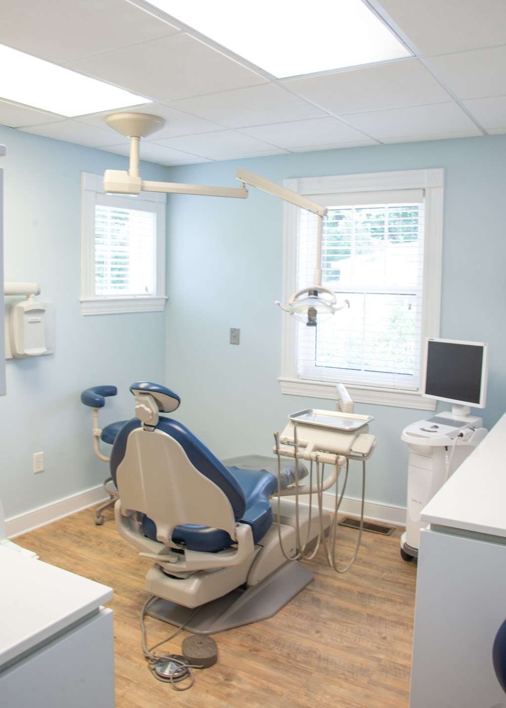 Bradford Dental Care - Thomas Bower DMD | 323 S Main St, Bradford, MA 01835, USA | Phone: (978) 372-0600