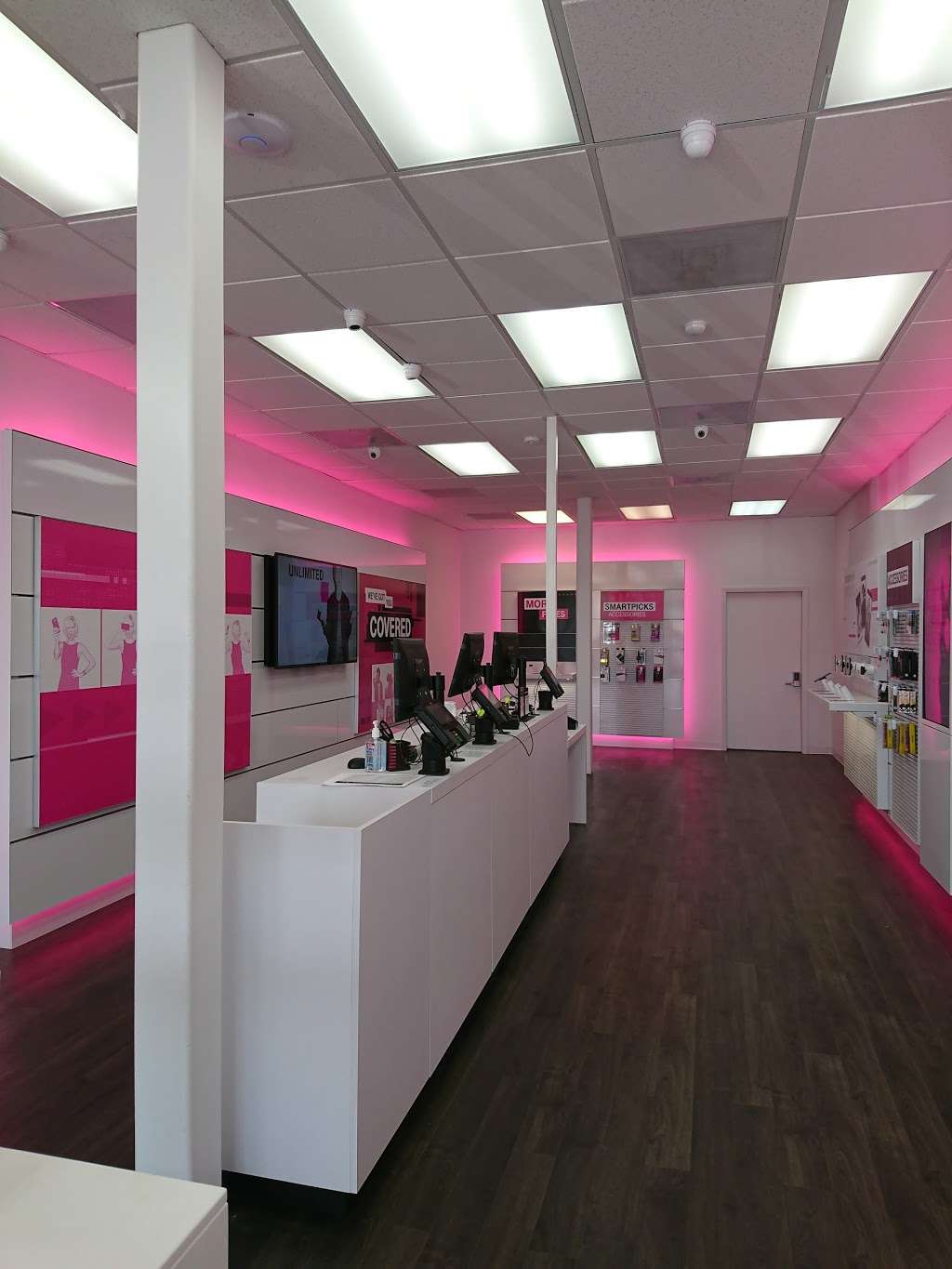 T-Mobile | 12257 La Mirada Blvd, La Mirada, CA 90638, USA | Phone: (562) 758-3453