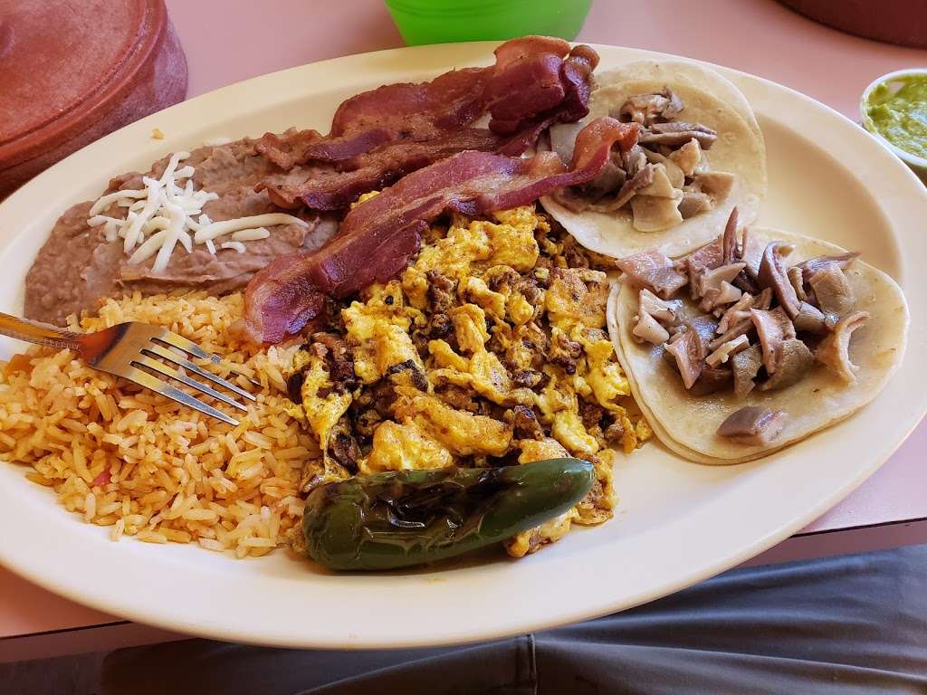 El Taquero Restaurant | 1736 W Highland Ave, San Bernardino, CA 92411, USA | Phone: (909) 473-1414