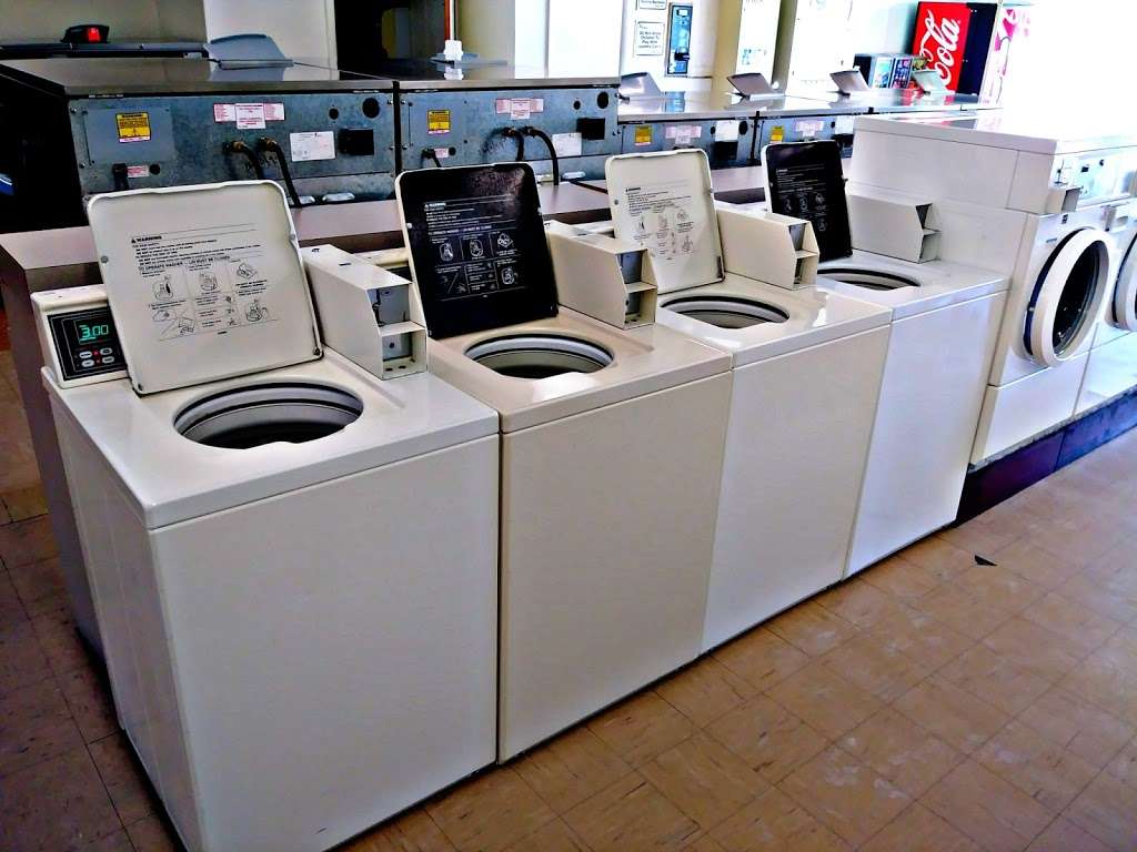 North Side Coin Laundry | 1607 Broadway St, Anderson, IN 46012, USA