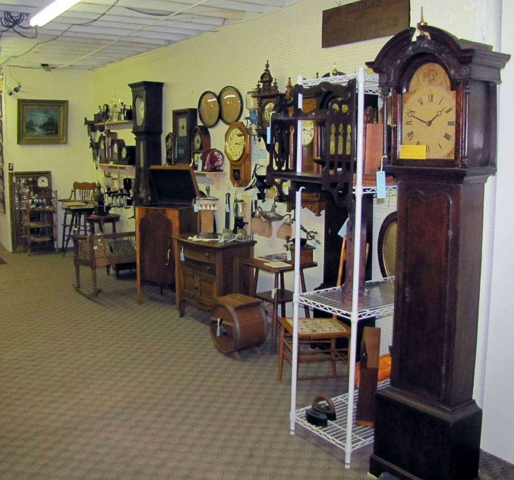 Golden Lane Antique and Art Gallery | 11 N Water St, New Oxford, PA 17350, USA | Phone: (717) 624-3800