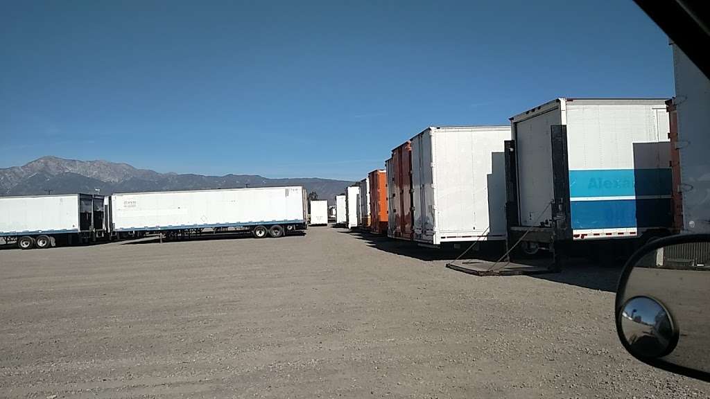 Interstate Trailer Sales Inc | 14001 Valley Blvd, Fontana, CA 92335 | Phone: (909) 352-7108