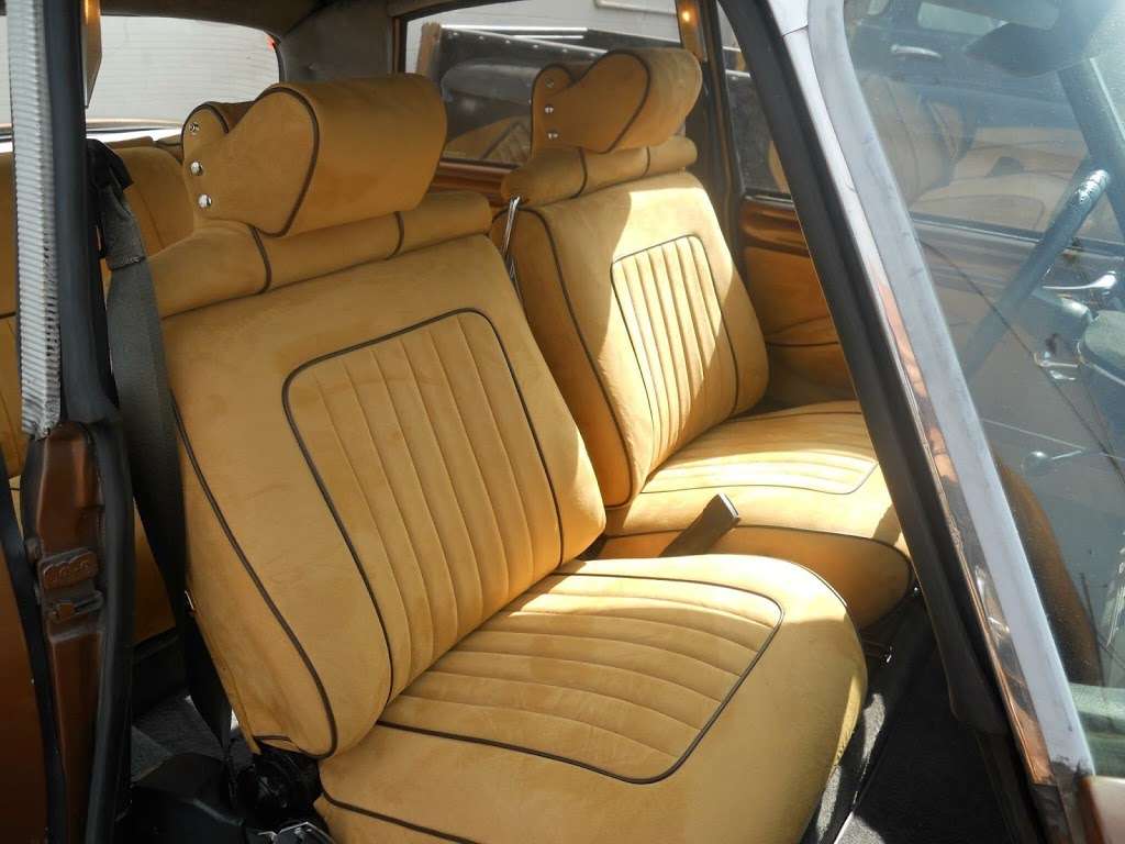 Mobile auto upholstery by JJ | Balboa Blvd, Northridge, CA 91343 | Phone: (818) 389-0315