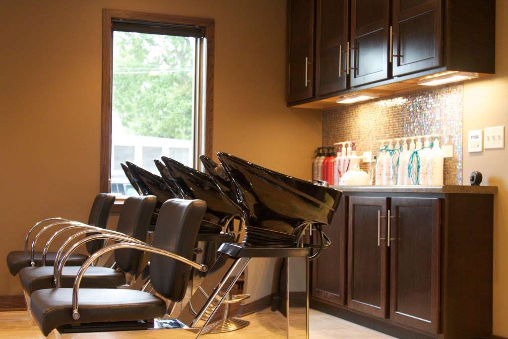 GIAs Salon & Spa | 10014 Main St, Richmond, IL 60071, USA | Phone: (815) 862-1442