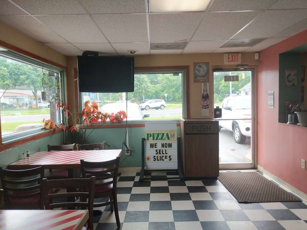 Eddies Pizza | 8223 Woodyard Rd, Clinton, MD 20735 | Phone: (301) 877-5478