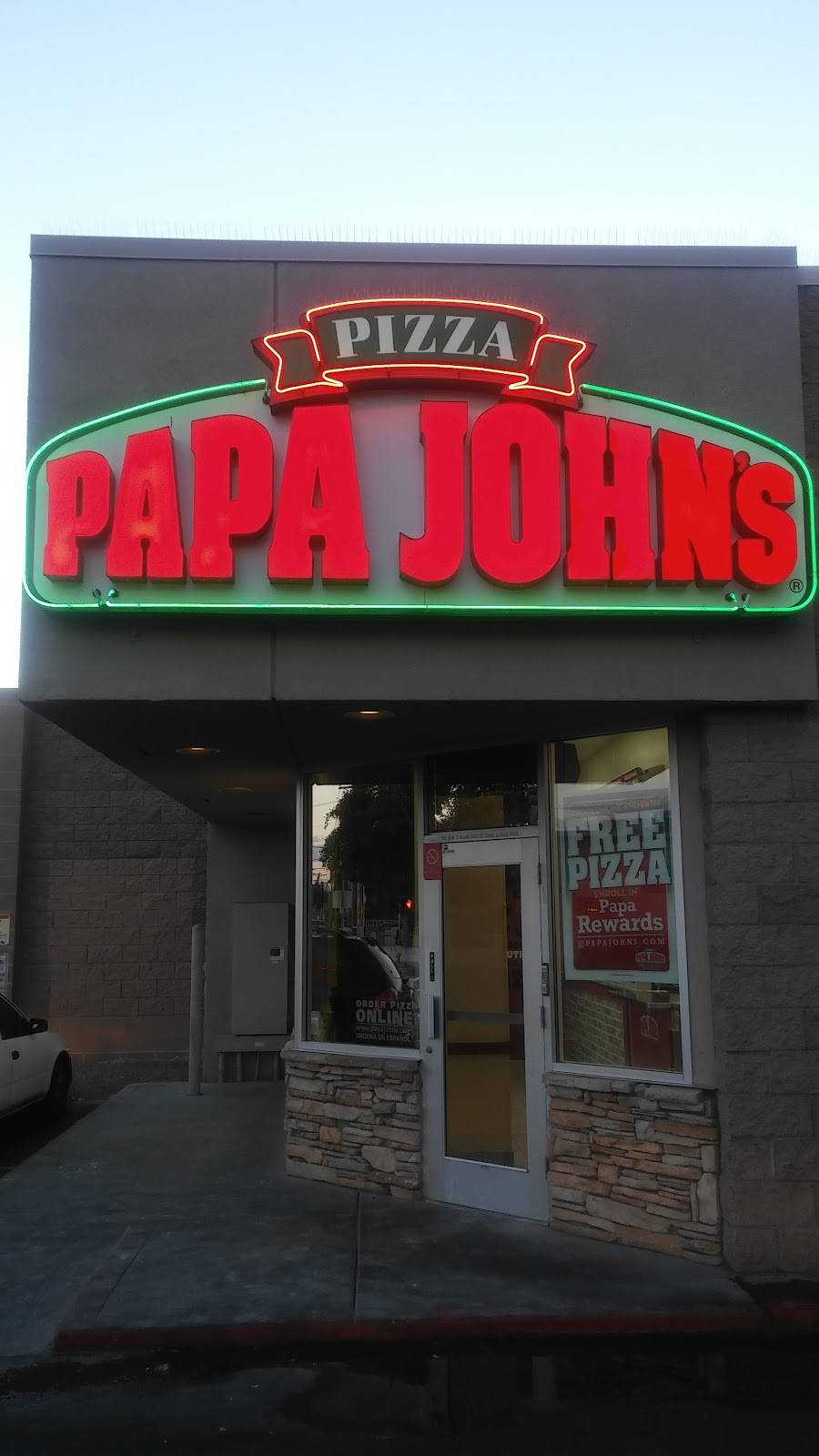Papa Johns Pizza | 1010 E Desert Inn Rd, Las Vegas, NV 89109, USA | Phone: (702) 938-7272