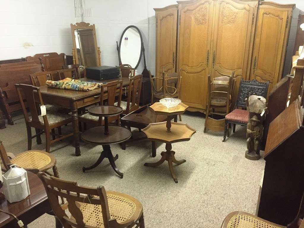 A Real Find Antiques | 3152 Baltimore Blvd, Finksburg, MD 21048, USA | Phone: (410) 871-2738