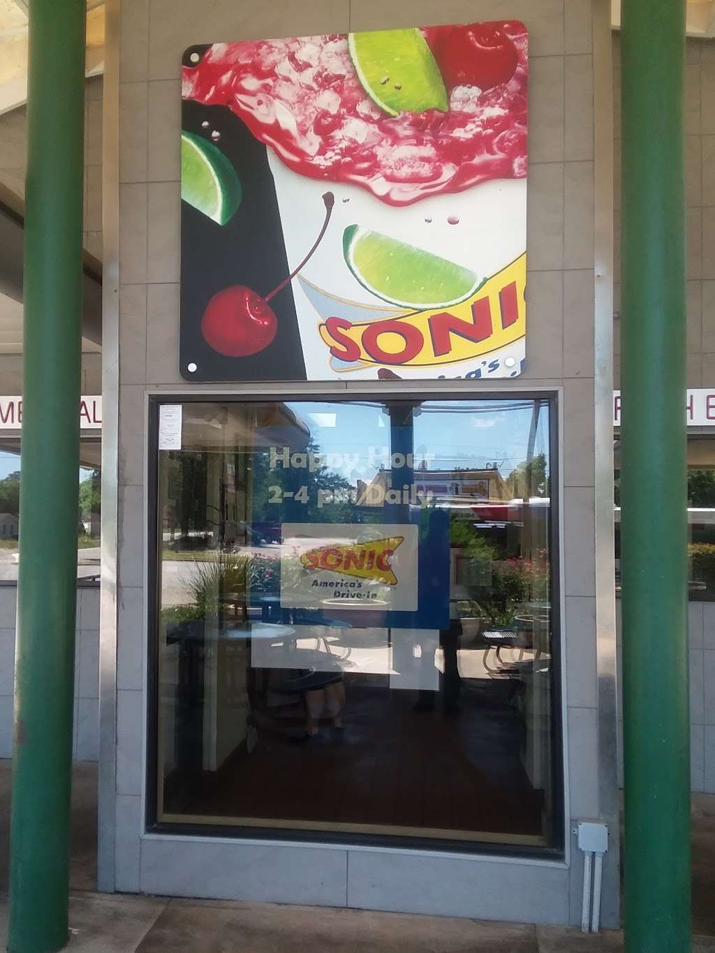 Sonic Drive-In | 1054 Uvalde Rd, Houston, TX 77015, USA | Phone: (713) 453-8383